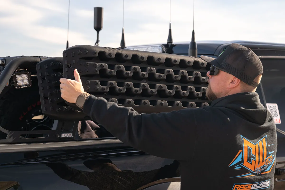 DV8 Xtract Traction Boards Pair Tan RTB1-02TN product image