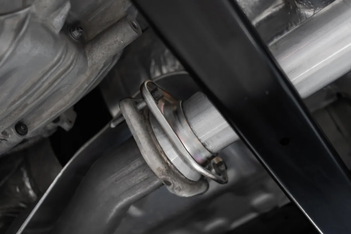 Armor Pro Cat Back Exhaust System; 3 in.; T304 Stainless Steel; 2.5 in. Dual Pre-Axle; W/4 in. OD. Tips; Race Profile; product image