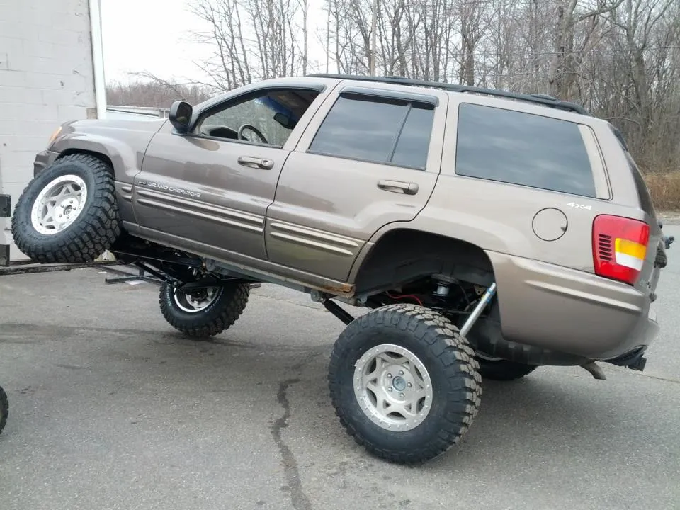 Bilstein 5100 Series WJ 4.5'' Package product image