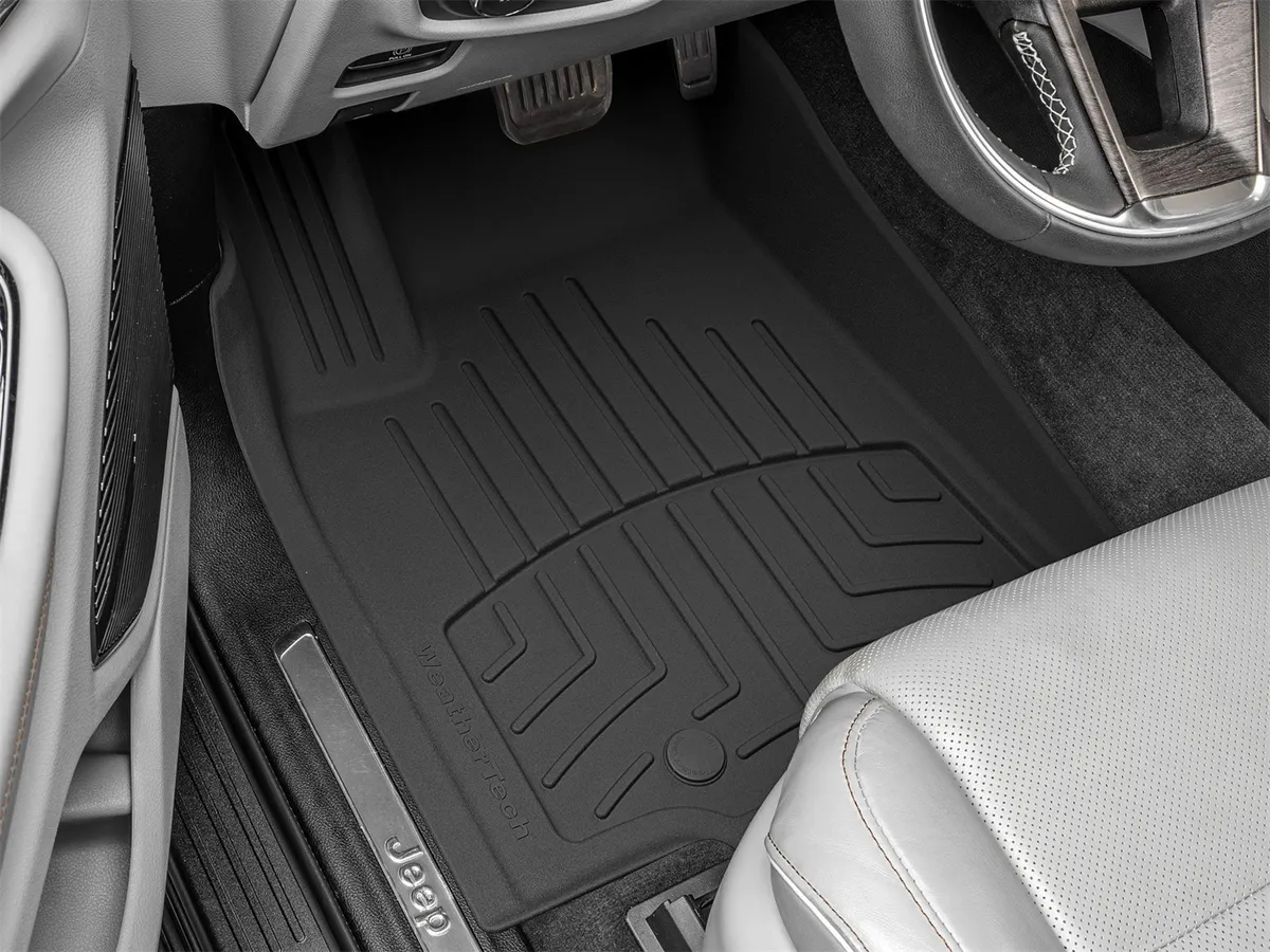 FloorLiner™ HP; Black; Front; product image