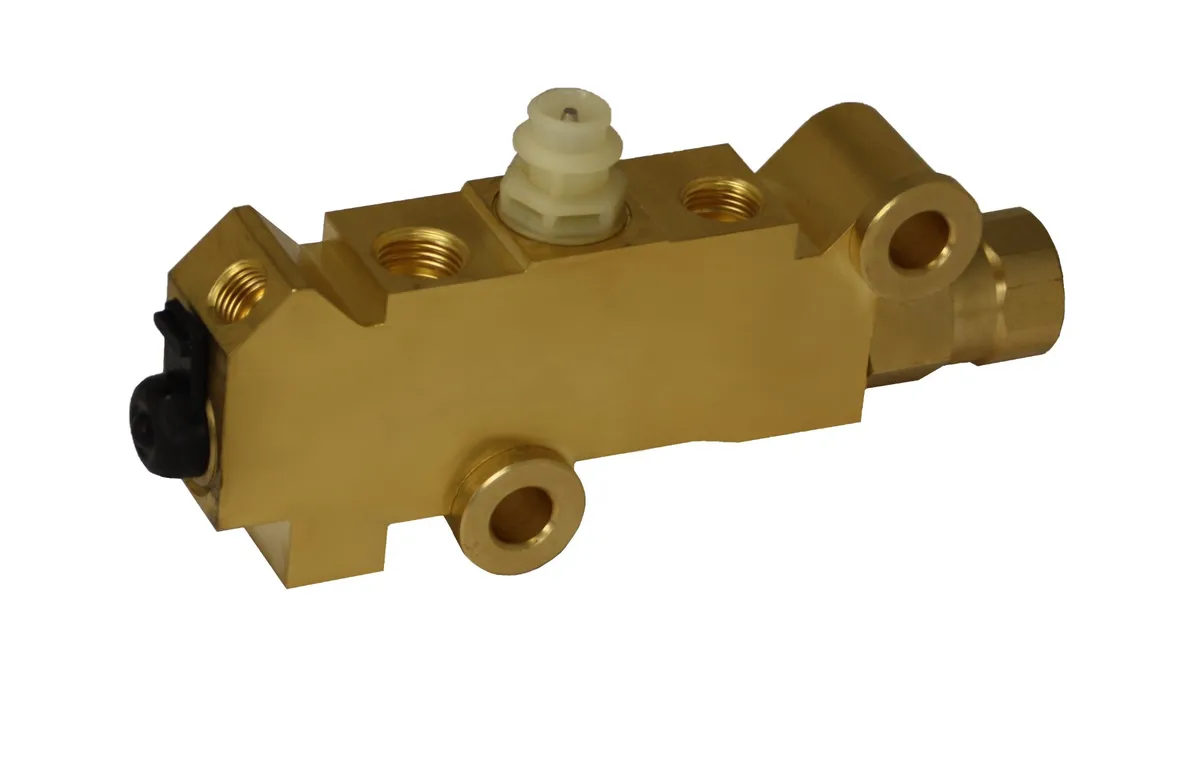LEED Brakes Proportioning Valve - Disc/Drum Brass product image