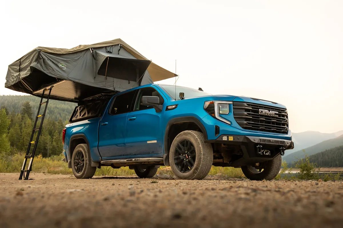 2019-2024 GMC Sierra 1500 Chevrolet Silverado 1500 Crew Cab DV8 Offroad OE Plus Side Steps product image