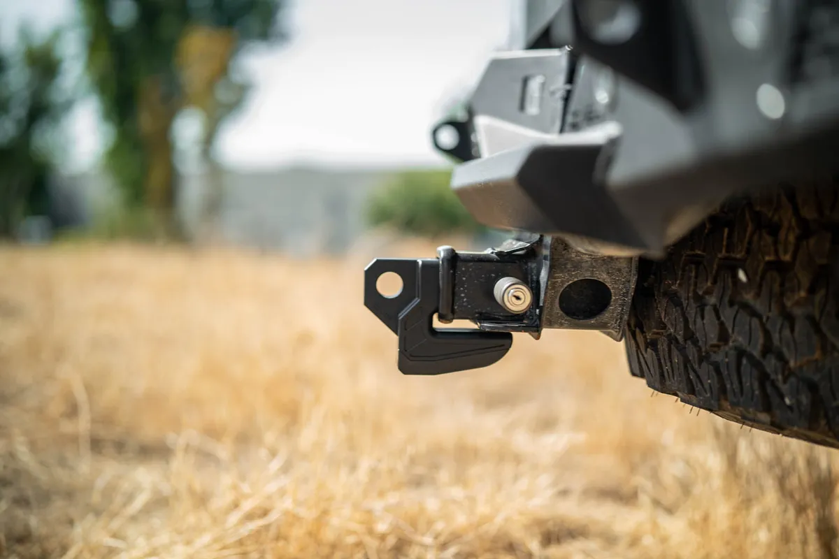 DV8 Offroad Xtract Hitch Skid Plate - Black product image