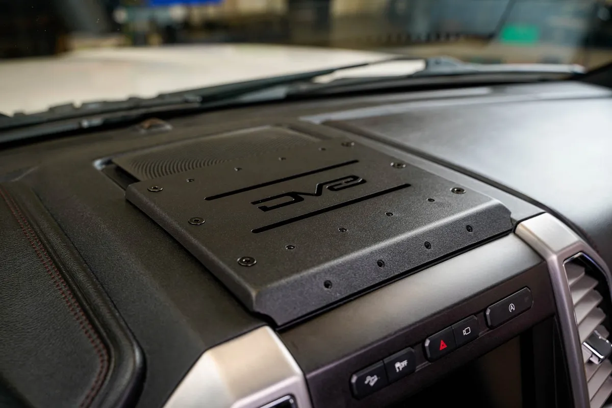 2015-2020 F-150 & 2017-2021 F-250/350 | Digital Device Dash Mount product image