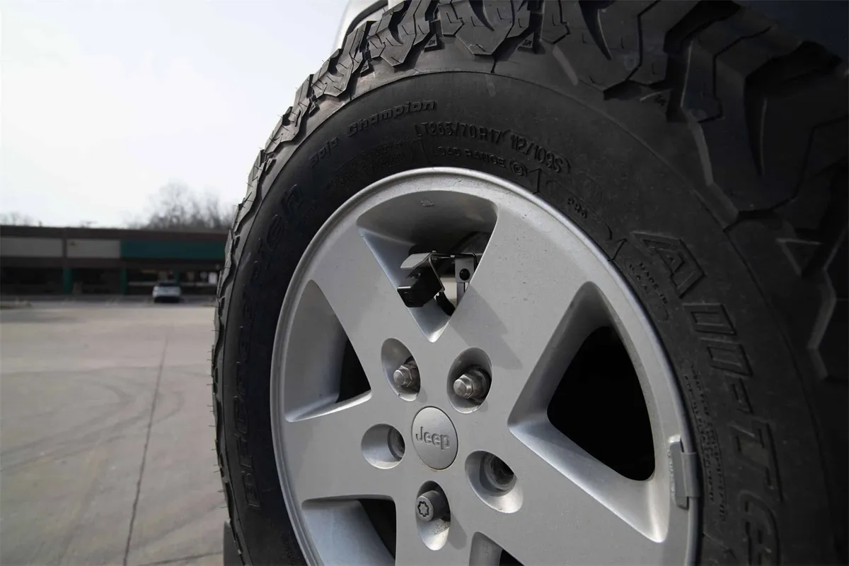 SummitView™ For Jeep® Adjustable Rear Vision System; For Aftermarket Display; Non-Removable Parking Gridlines; High Quality CMOS Camera; Exclusive Stainless Steel Rear Tire Mount; product image