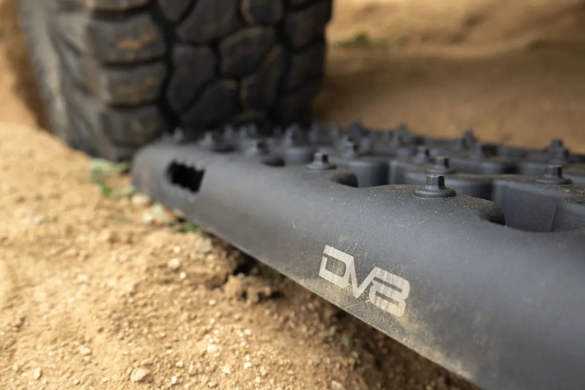 DV8 Xtract Traction Boards Pair Tan RTB1-02TN product image