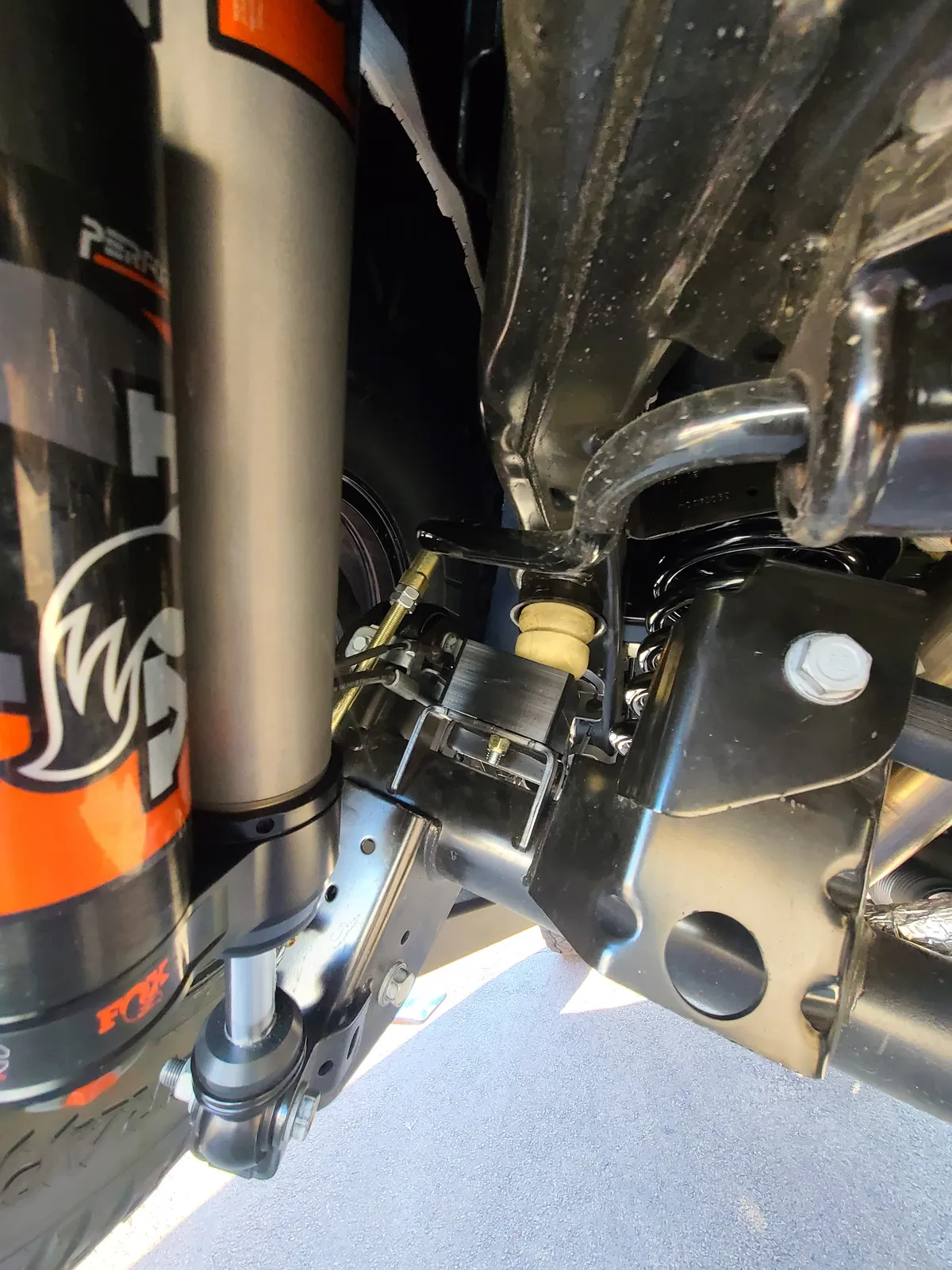 JL - Rear - 3.5-4" Performance Elite Series 2.5 Reservoir Shock (Pair) - Adjustable product image