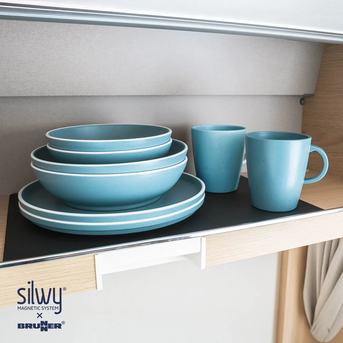 Magnetic Plastic Tableware Set DOLOMIT BLUE product image