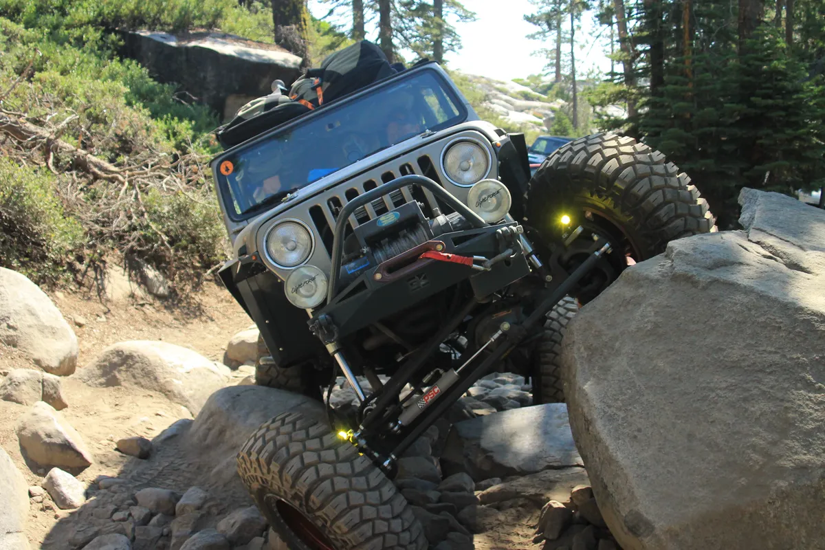 DynaTrac Prorock 60 Steerable Knuckle Pod Light Mounts product image