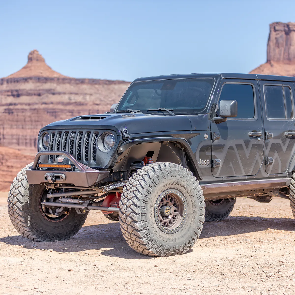 18c Wrangler/20c Gladiator Front Inner Fender Liner Raw product image
