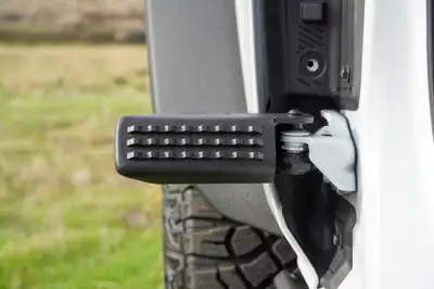 DV8 Offroad Ford Bronco | Foot Pegs