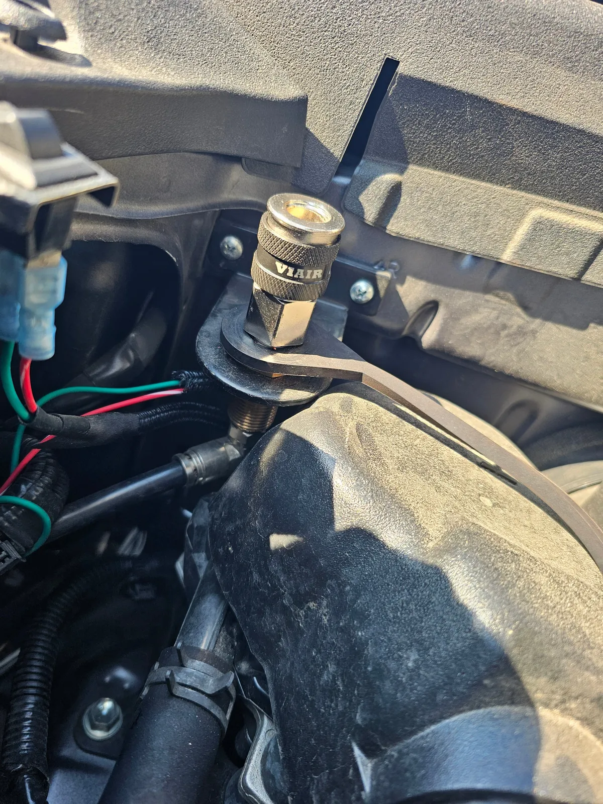 "3/8"" NPT - (M) Automatic Coupler - Steel / Nickel Plated w/ black sleeve & No Logo-10pc" product image