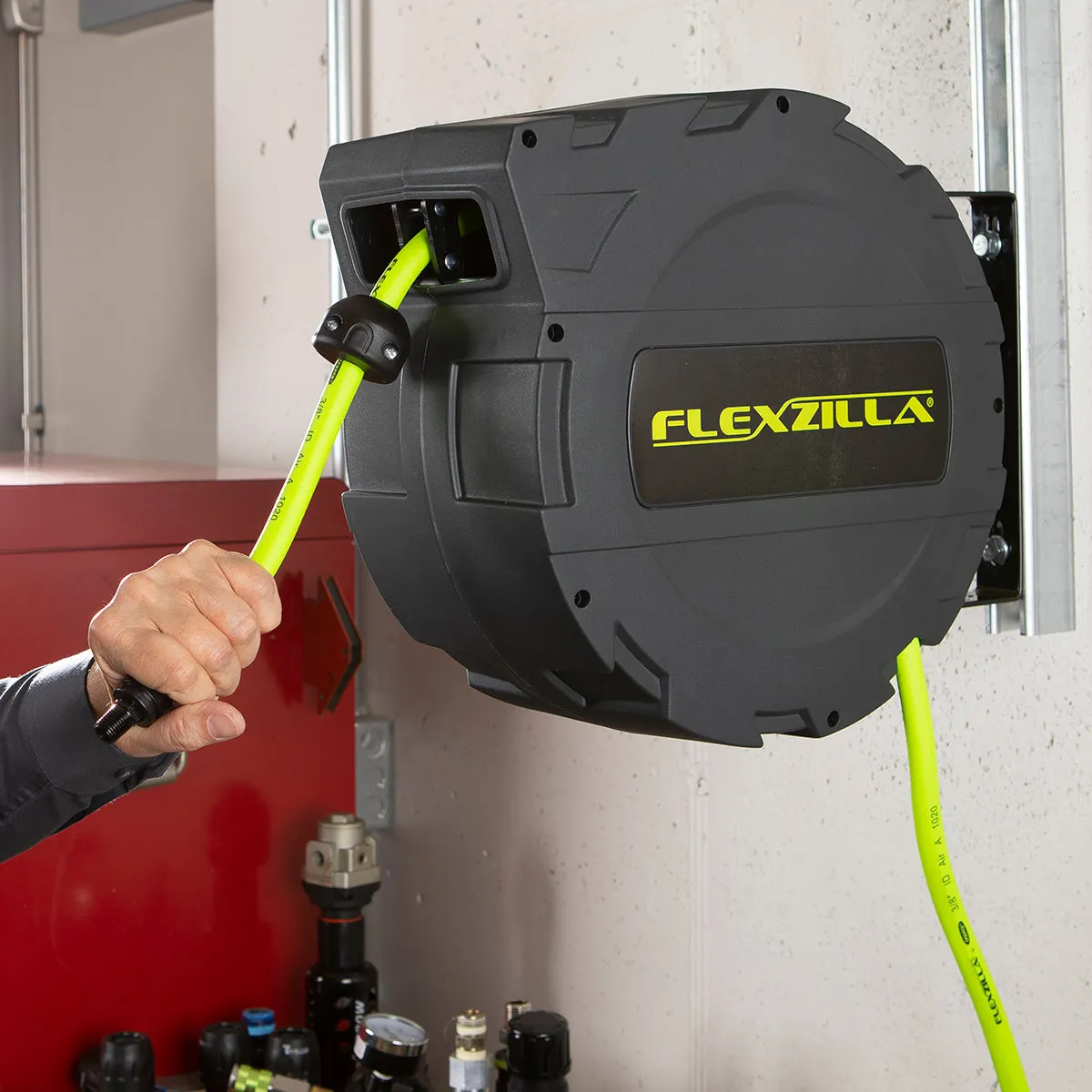 fz Enclosed Plastic Retractable Air Hose Reel 3/8in 30ft product image