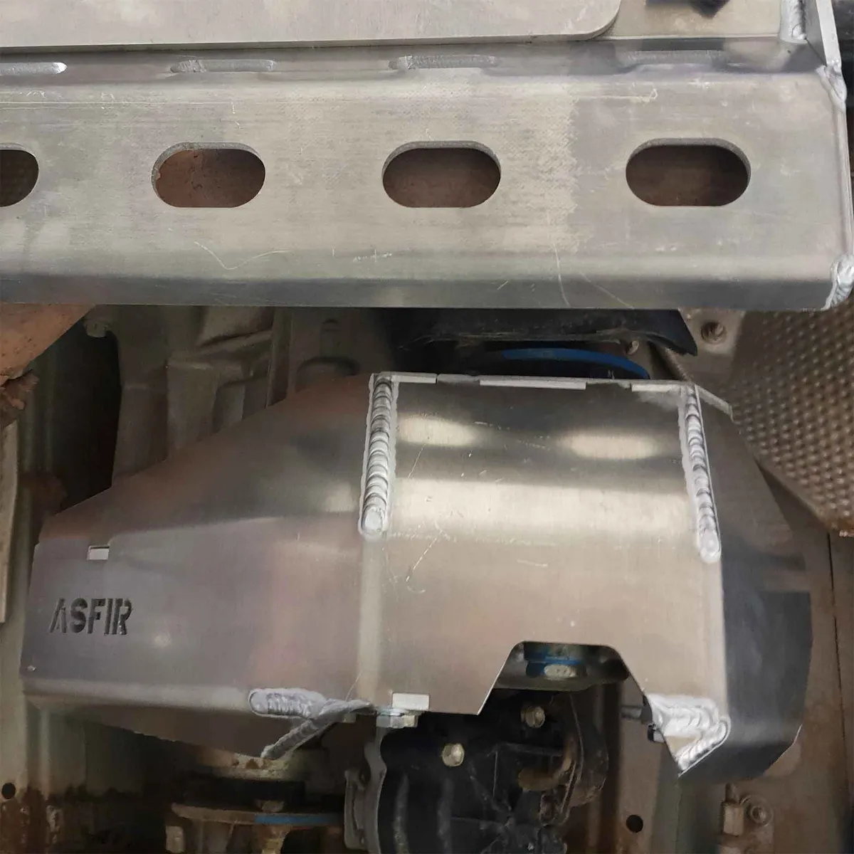 Transfer Case Skid Plate | Toyota 4Runner 5th Gen 10-24 / FJ Cruiser 2010-2014 / Tacoma 2nd-3rd Gen 2005 - 2023 / Lexus GX460 10-23 product image
