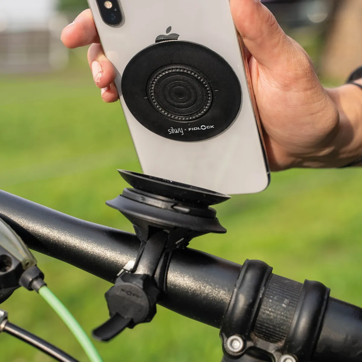 Magnet-VACUUM Handy Holder UNIVERSAL for Bicycles incl. Magnet-VACUUM Patch product image