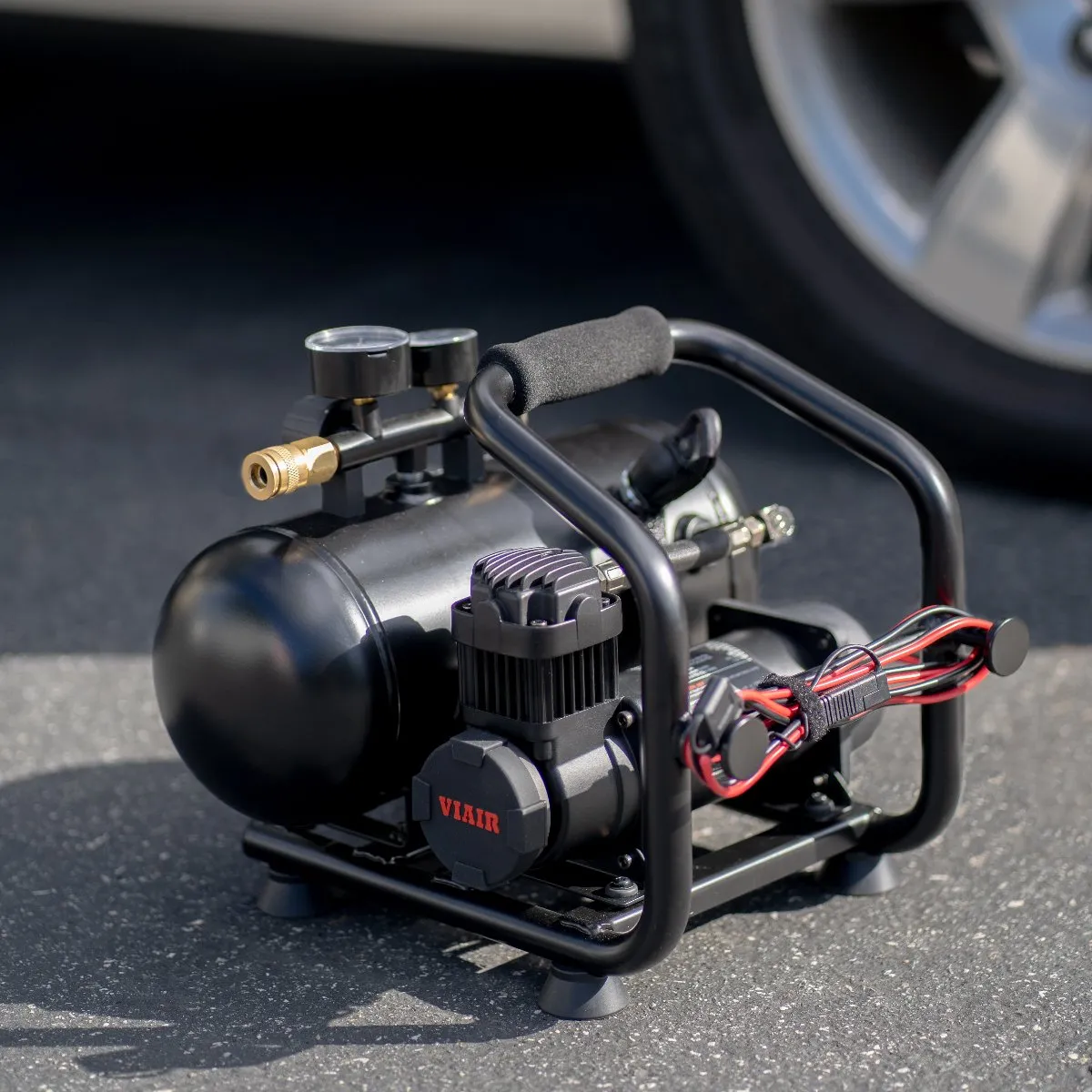 380C Plug-N-Play Compressor, 12V, 200 PSI Rated with Alligator Clamps product image