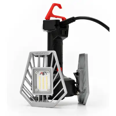 STKR Trilight Shoplight v2