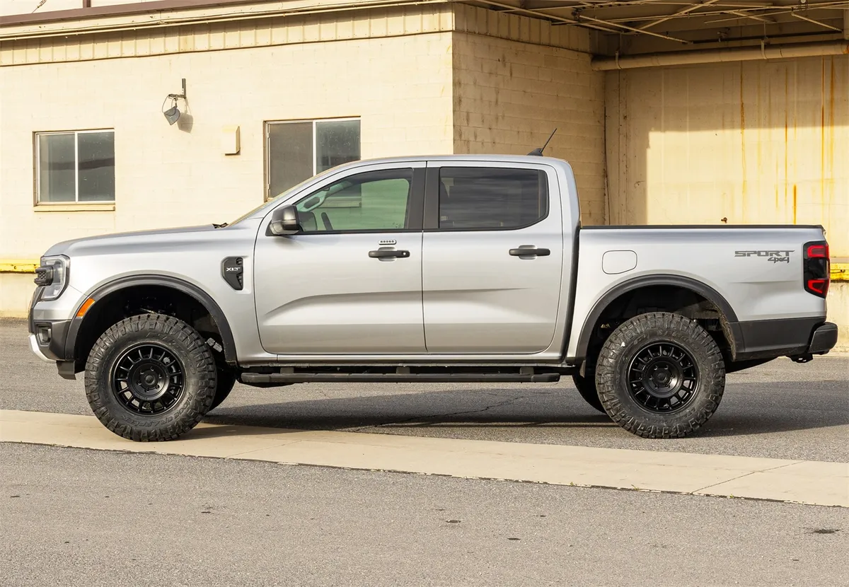 ReadyLift 2024-2025 Ford Ranger 4WD 1.5 Leveling Kit 66-24200 product image