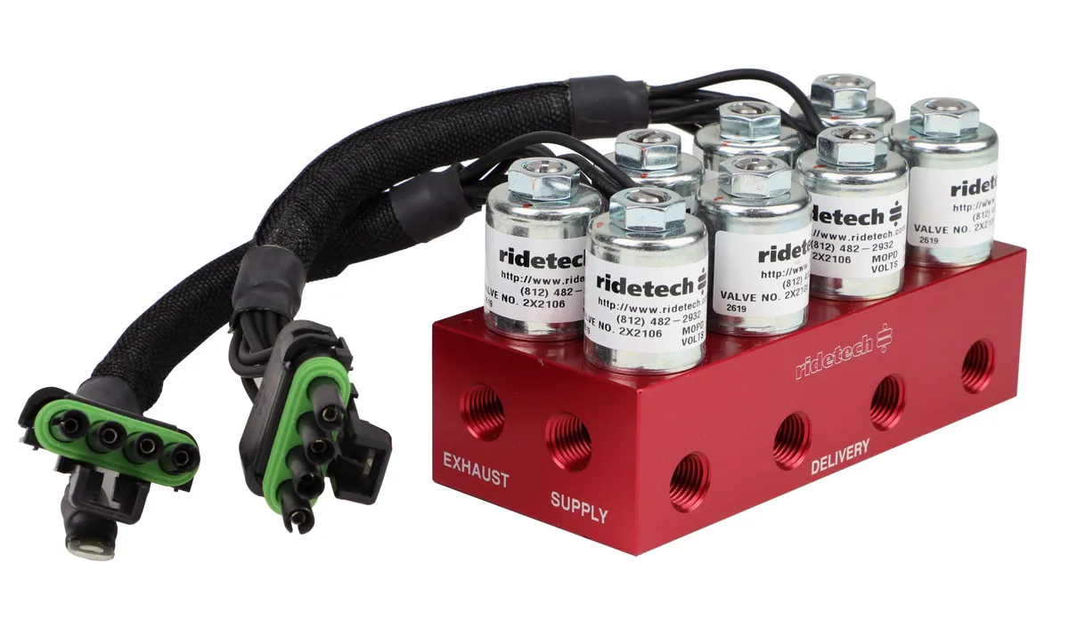 Ridetech 31934001 RidePro 4-Way valve with 1/4 NPT ports. product image