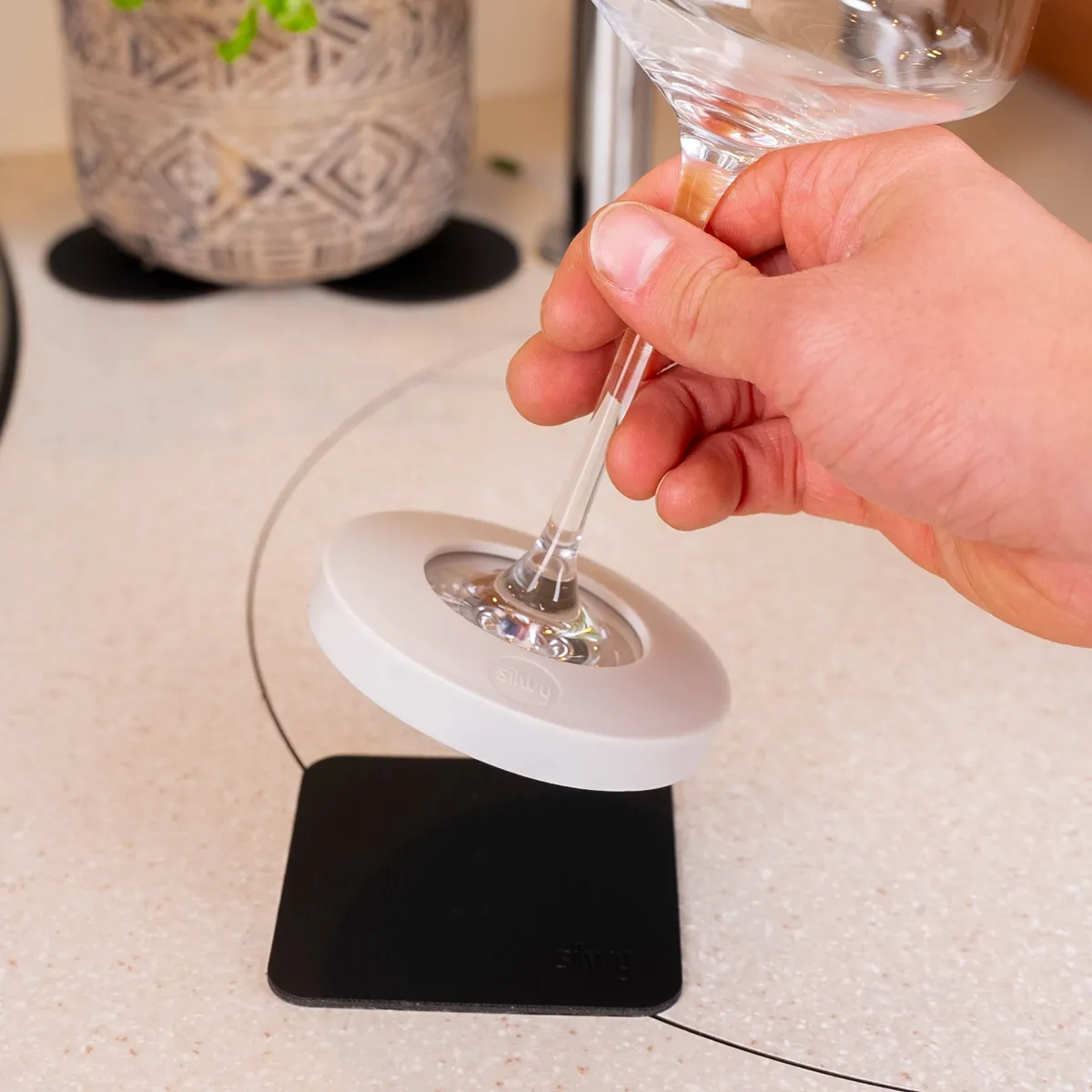 Magnetic condom for stemmed glasses GREY incl. pad product image