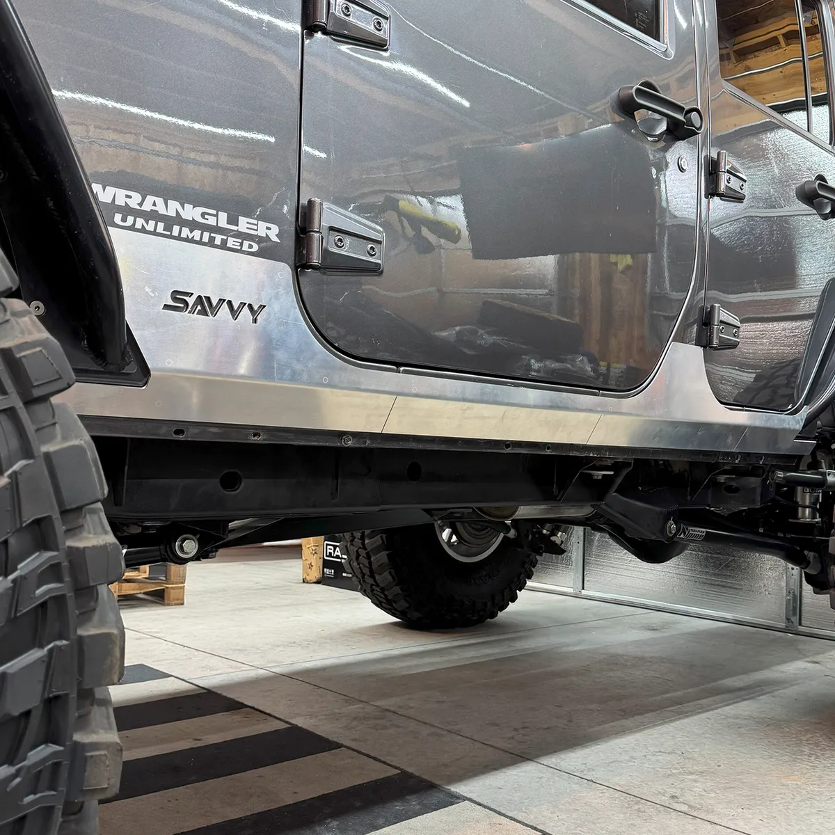 0718 Wrangler Rocker Trim Kit Raw product image