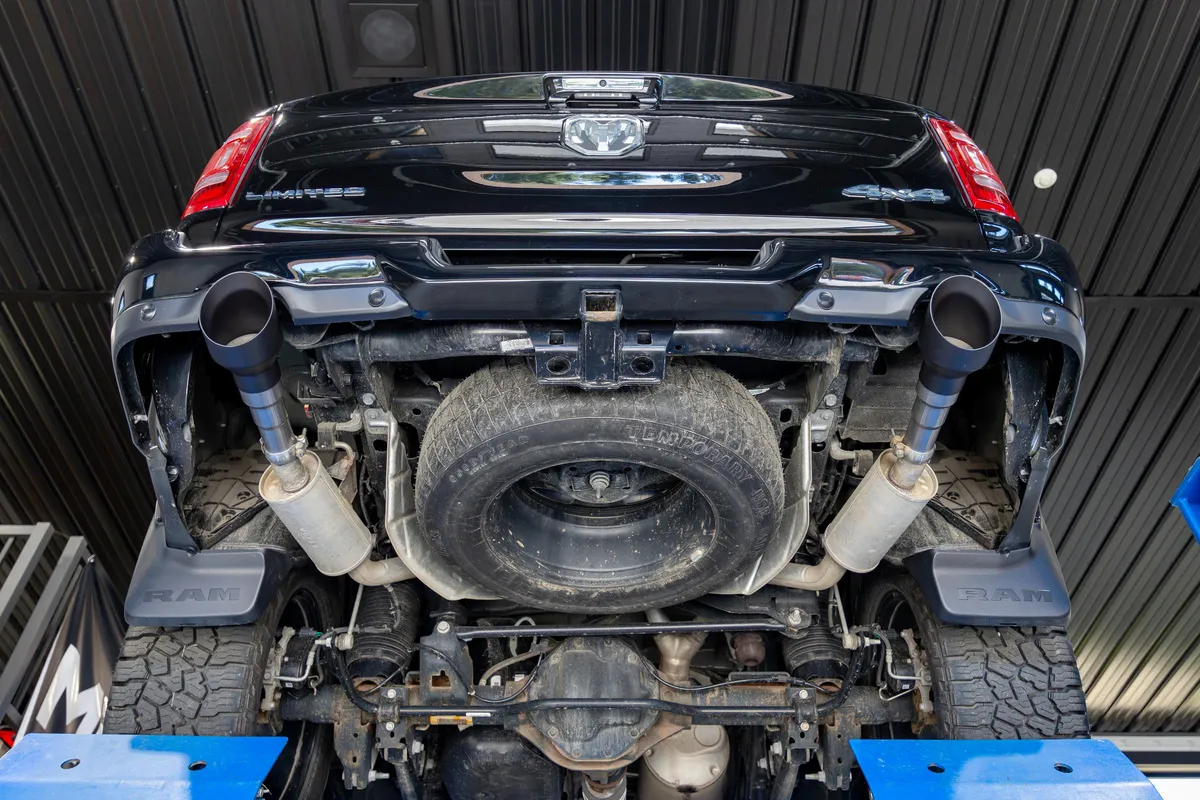 Armor BLK Exhaust Tip; 5 in. Outer Diameter; 3 in. Inlet Diameter; Dual Wall; Angle Cut; Sold In Pairs; Black Coated; product image
