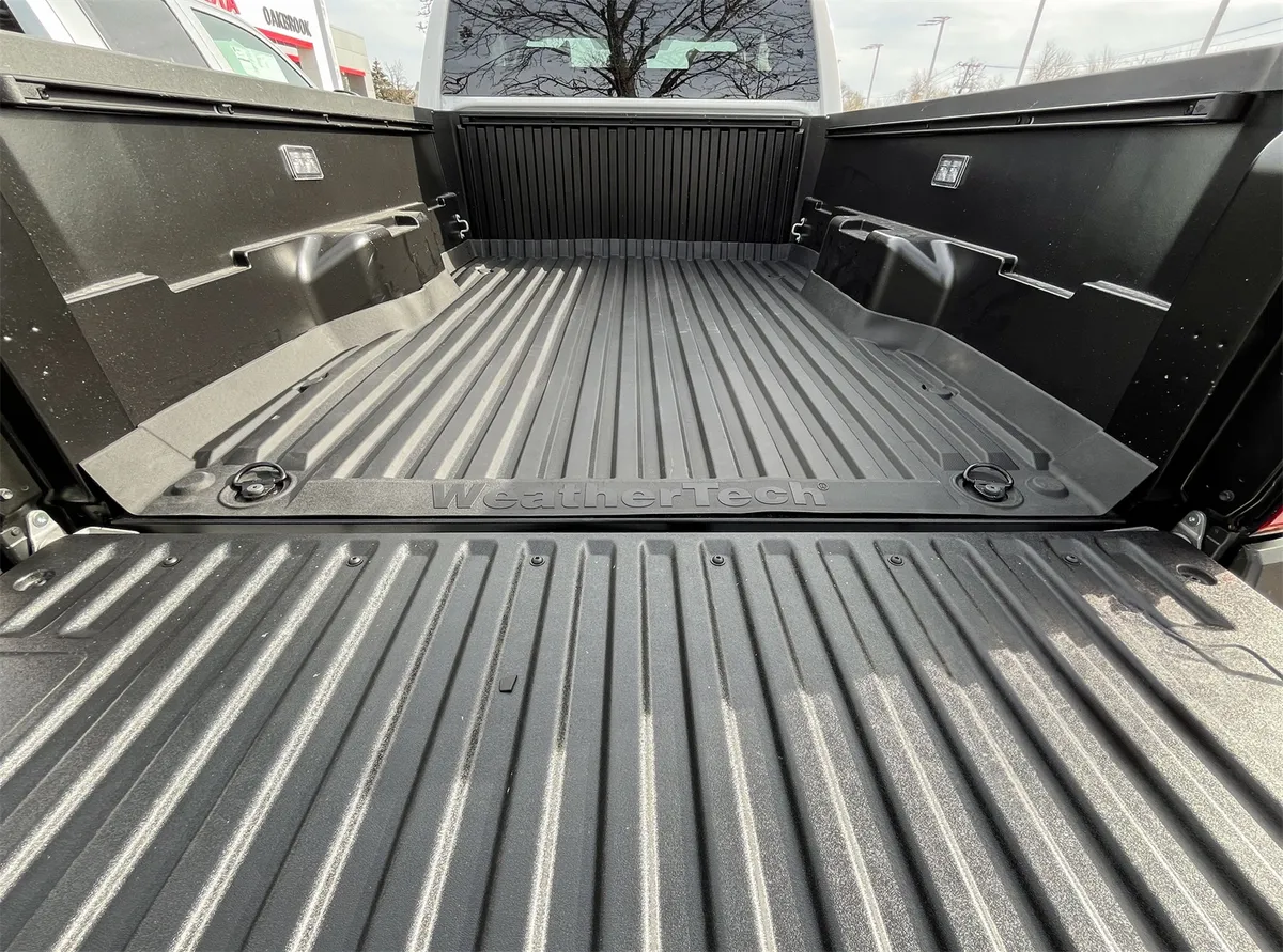 Weathertech Black ImpactLiner Toyota Tacoma 2024 - 37417IM product image
