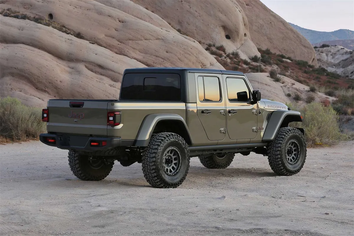 FabTech 2in Trail Lift Kit w/ Shock Extensions - JT Mojave Only product image