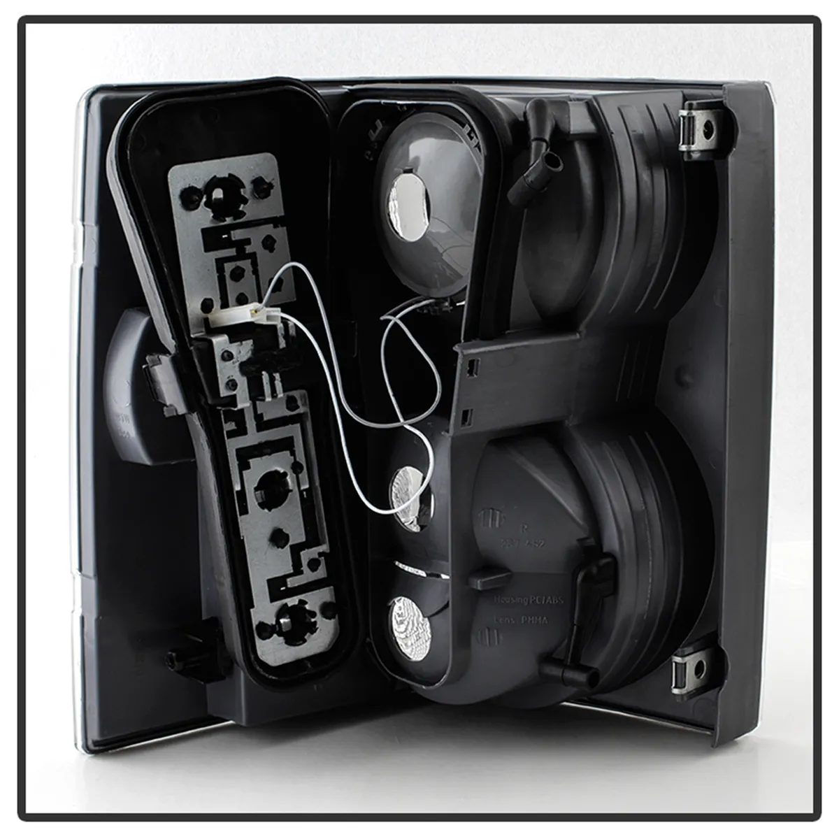 XTune Euro Style Tail Lights; Clear; product image