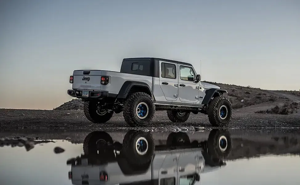 Jeep Gladiator Adjustable Rear Sway Bar End Links 2020+ JT Clayton Off Road product image