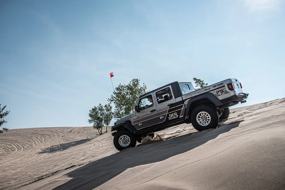 20c Jeep Gladiator JT 3.5 Front 2 Rear Lift Kit Jkrawl Fox 2.5 Performa product image