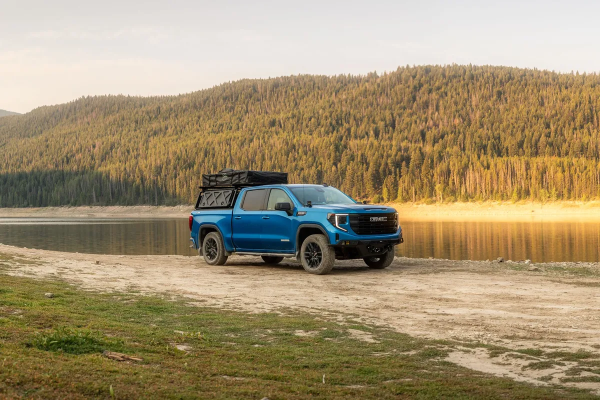 2019-2024 GMC Sierra 1500 Chevrolet Silverado 1500 Crew Cab DV8 Offroad OE Plus Side Steps product image