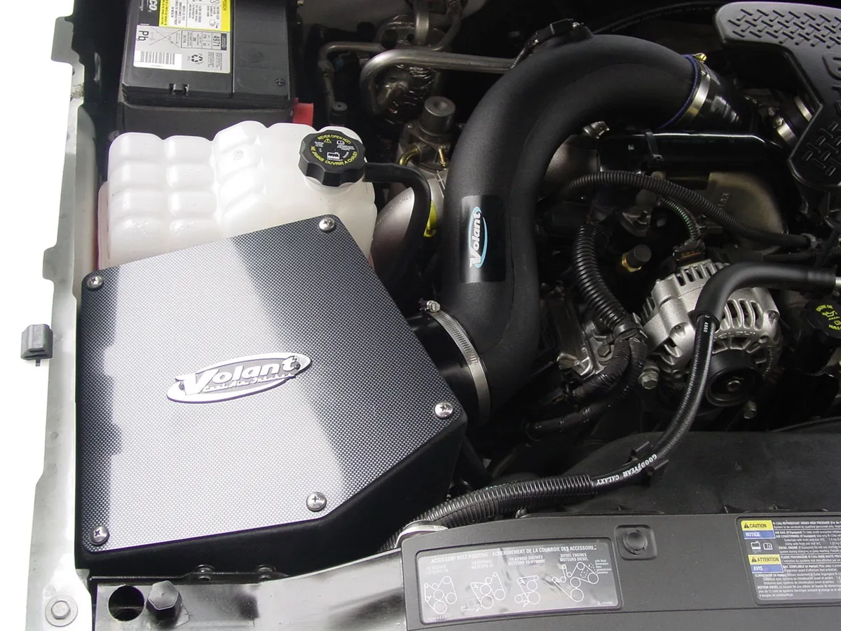 Closed Box Air Intake (15966) 2004-2005 Silverado/Sierra 2500/3500HD 6.6L V8 (Duramax LLY/LBZ) [OBSOLETE] product image