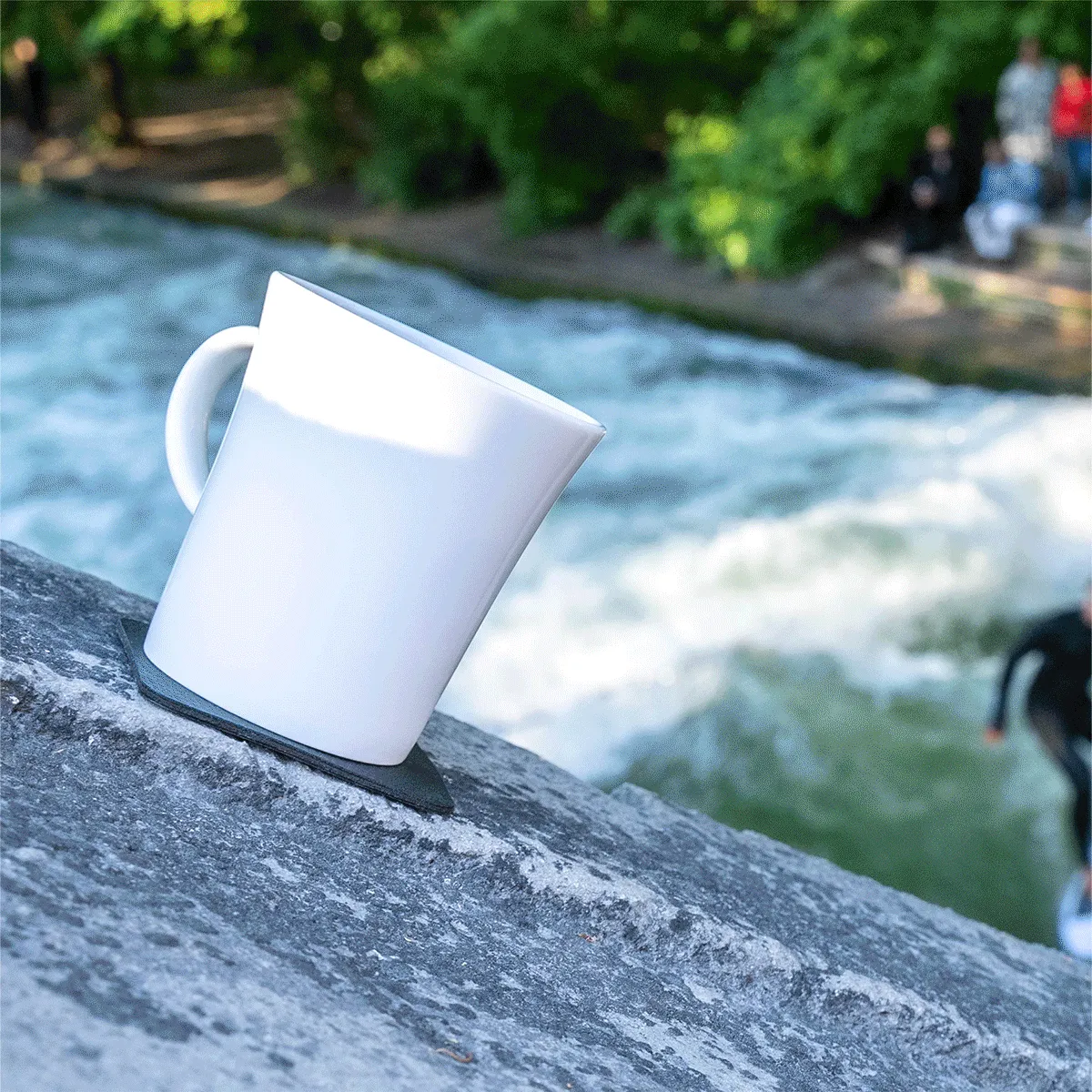 Porcelain Magnetic Handle Cups Blk product image