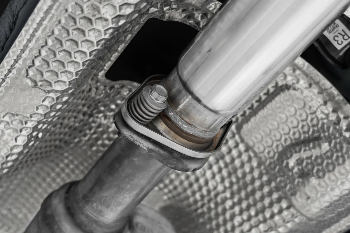 Armor Pro Cat Back Exhaust System; 3 in. Tubing; Single Rear Exit; T304 Stainless Steel; 5.0 in. Carbon Fiber Tip; product image