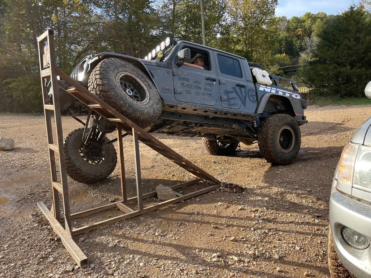 JT (Gas) 3-5 Inch Lift King 2.5 Inch Coilover Enforcer Pro Stage 4 Plus Jeep Gladiator product image