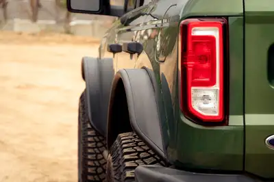 DV8 Offroad 21c Bronco(Ex Raptor/Everglades)tube Fender Flares Black
