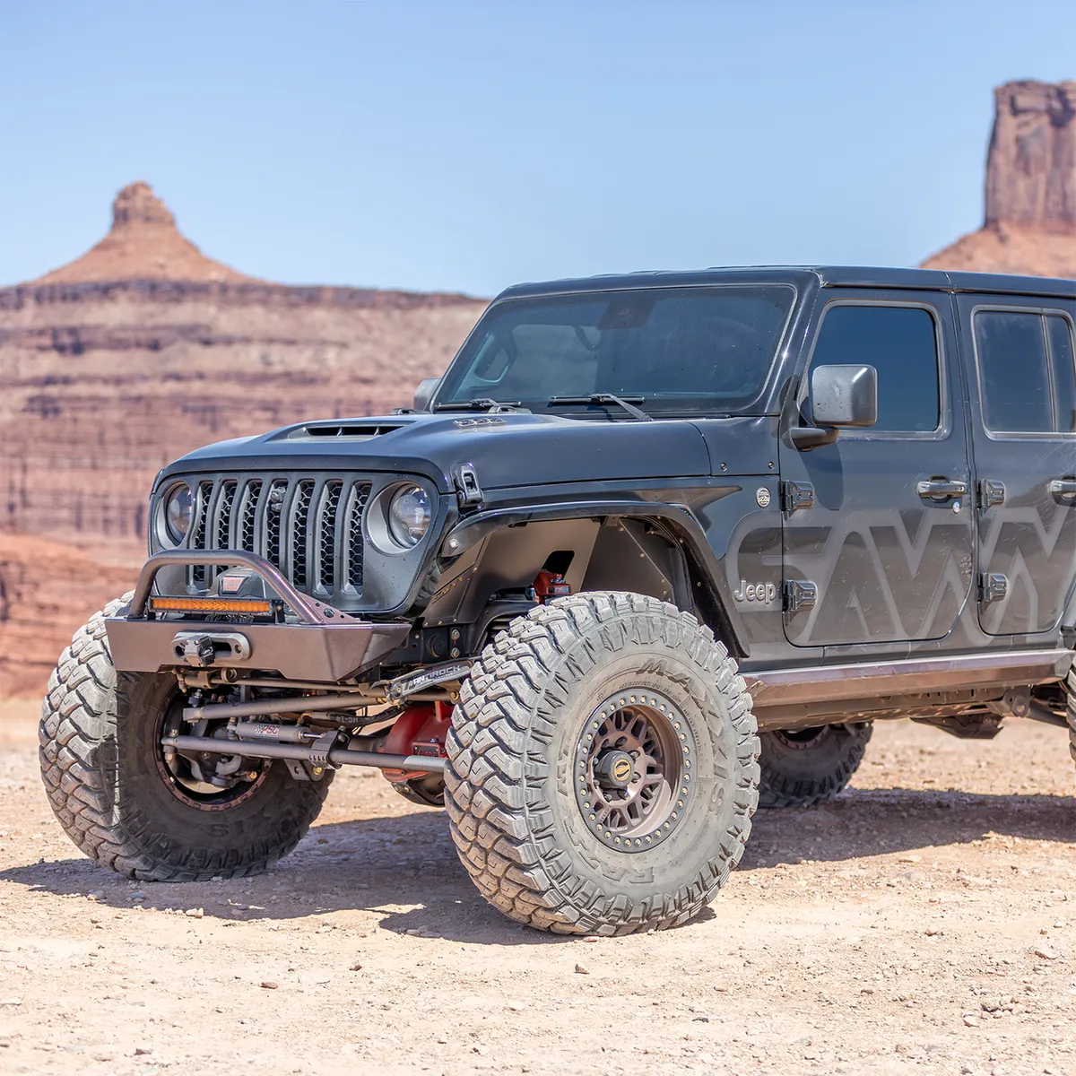 18c Wrangler/20c Gladiator Front Inner Fender Liner Raw product image