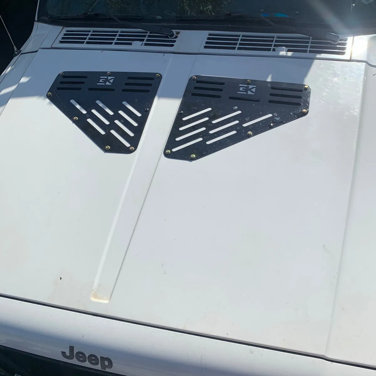 1984-2004 Jeep Cherokee Grand Cherokee XJ ZJ WJ Universal Hood Vents product image