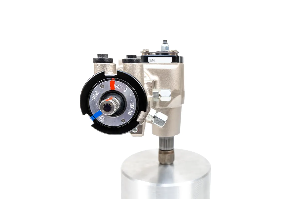 8702 Big Bore Xd Steering Gear(Will Not Work With Factory OEM Steering Pump) product image