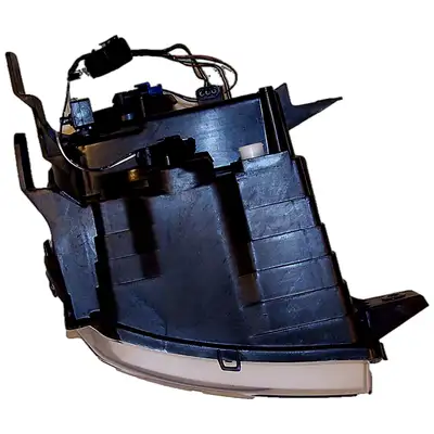 Crown Automotive Jeep Replacement Head Light Assembly; Right; Incl. Bulbs/Harness;