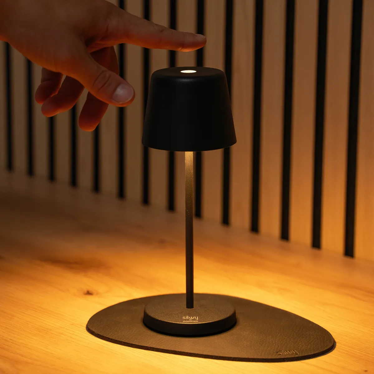 Magnetic lamp MONACO BLACK including placemat product image