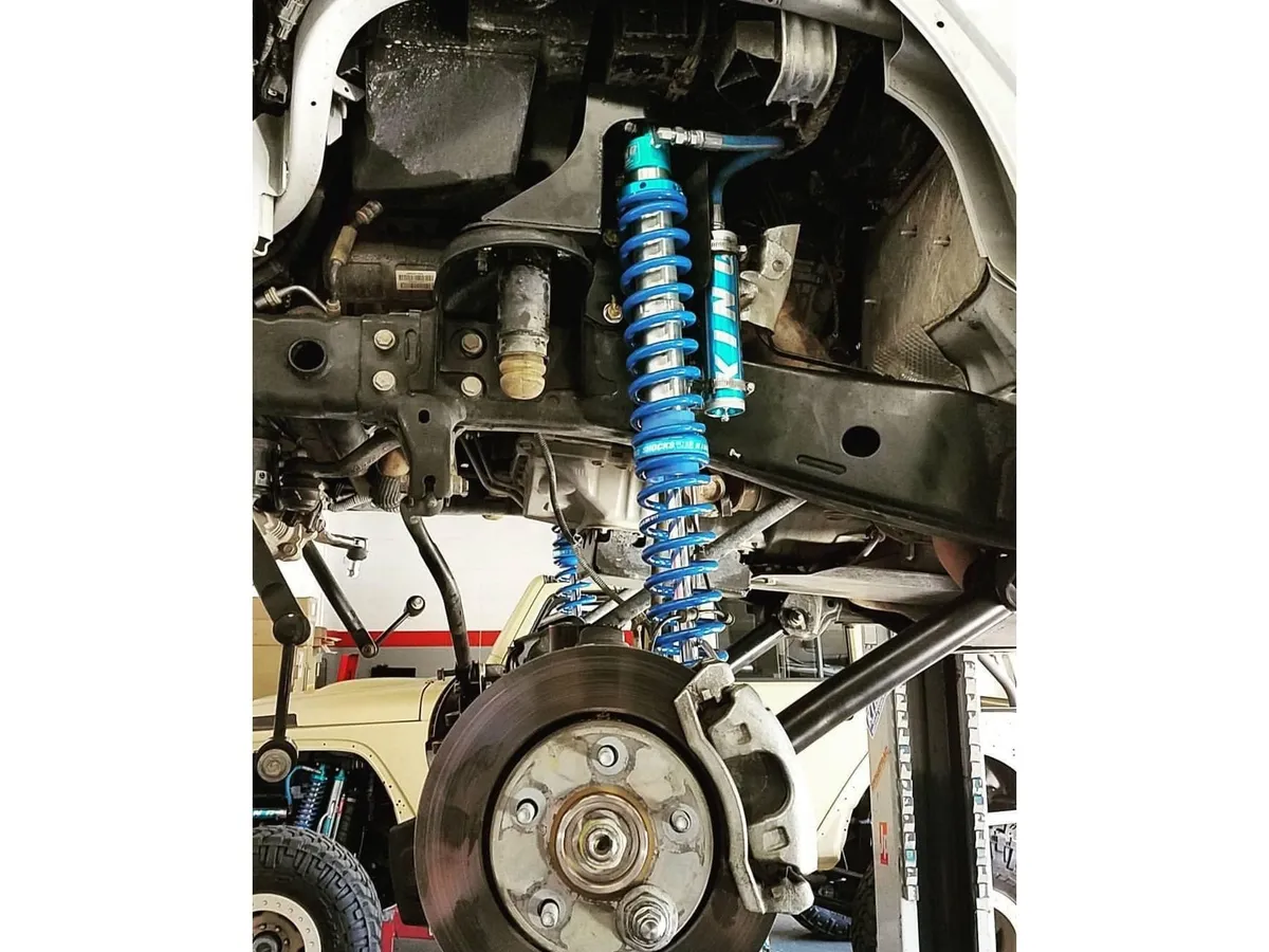 Jeep Wrangler King Coilover Conversion Kit. Front Bolt on (Black) For Jk/Jku 2 Door & 4 Door 2007-2018 product image