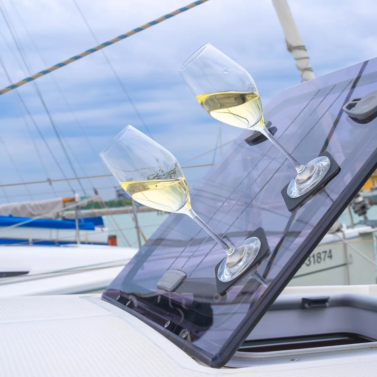 Magnetic crystal glasses CHAMPAGNE product image