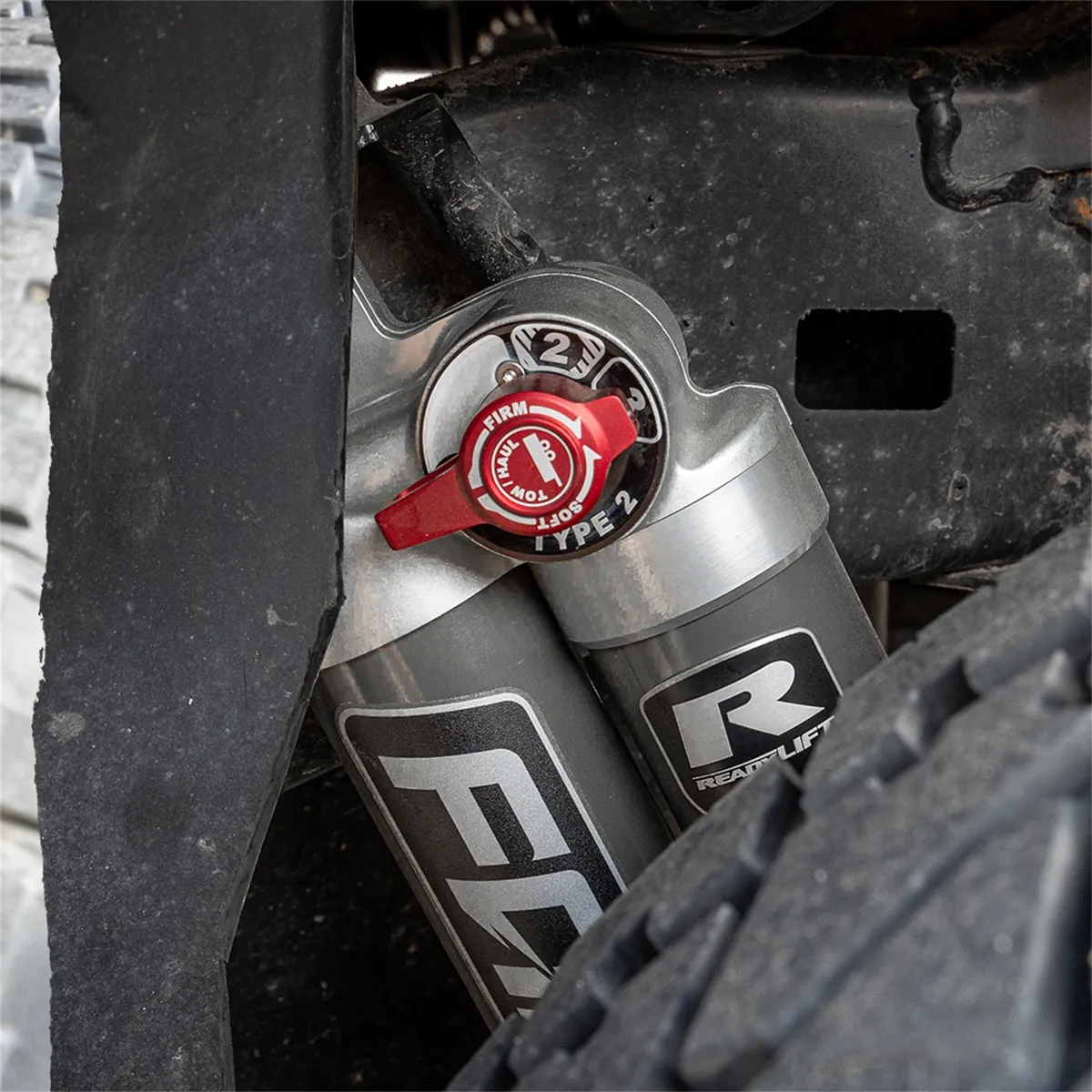 3.5ft. SST 2.1 Lift Kit (Non-Air Ride Equipped) Equipped with Falcon 2.1 Strut/Shocks product image