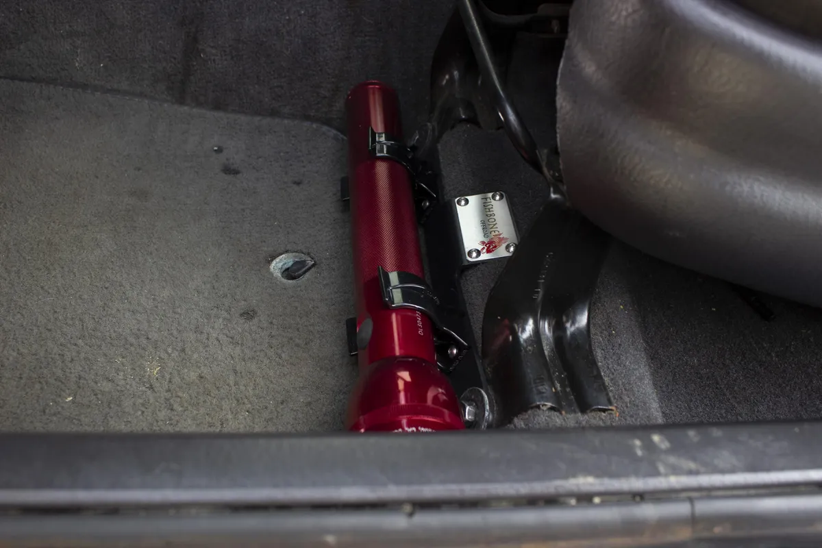Fishbone Offroad Front Seat Flashlight Mount for 1995-2001 Jeep Cherokee FB25105 product image