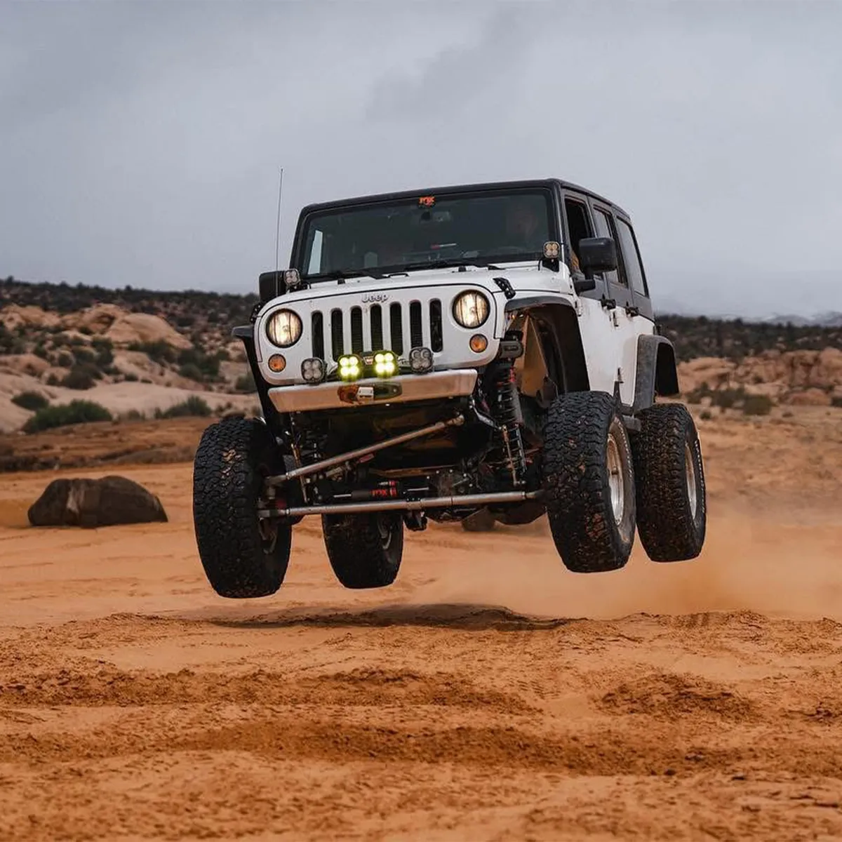 0718 Wrangler Legacy Front Bumper Witho Hoop Raw product image