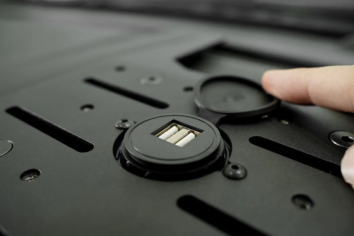 1520 F150/Raptor Dash Mount Cardinal Hammer Topcoat Only product image