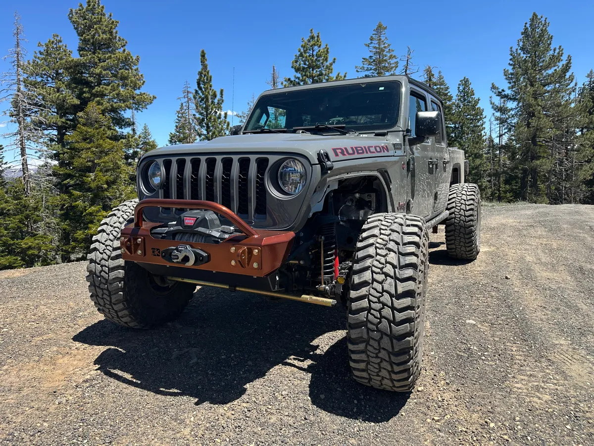 Gauntlet Front Bumper w/Bull Bar Tube for Jeep JL/JT (2018+) product image