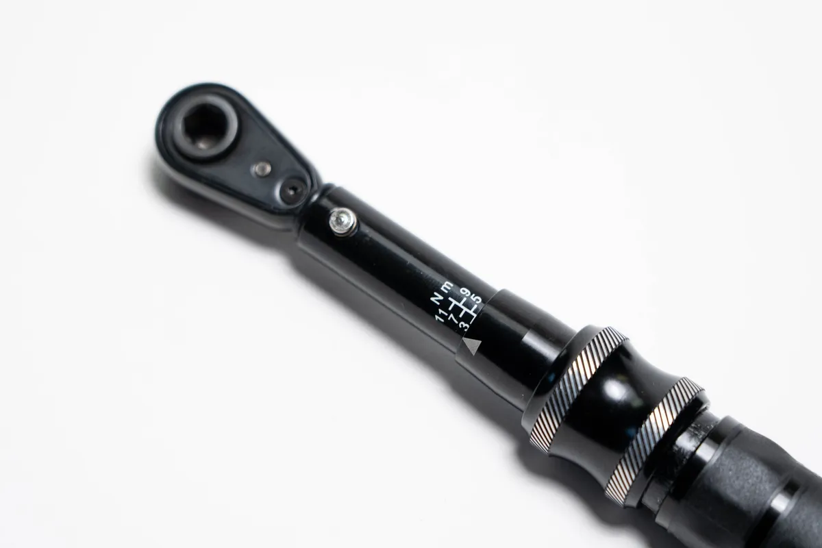 Medium Foldling Torque Wrench Set (10 Bits & Extended nm Settings 212) product image